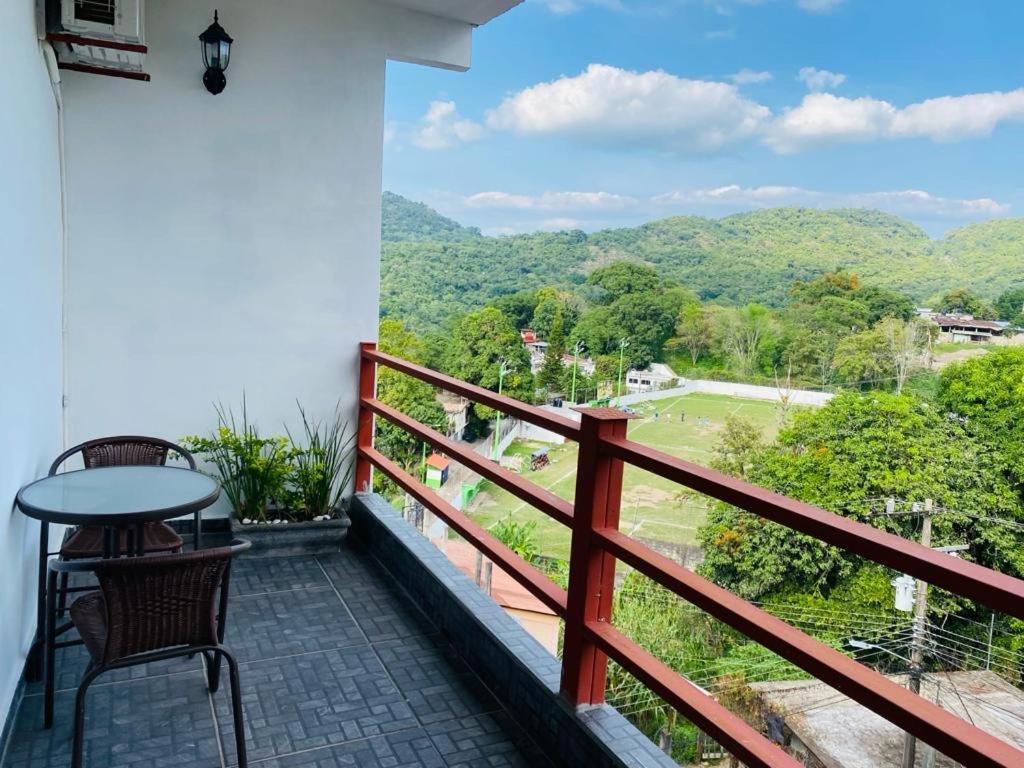 K&M Hotel Xilitla ภายนอก รูปภาพ